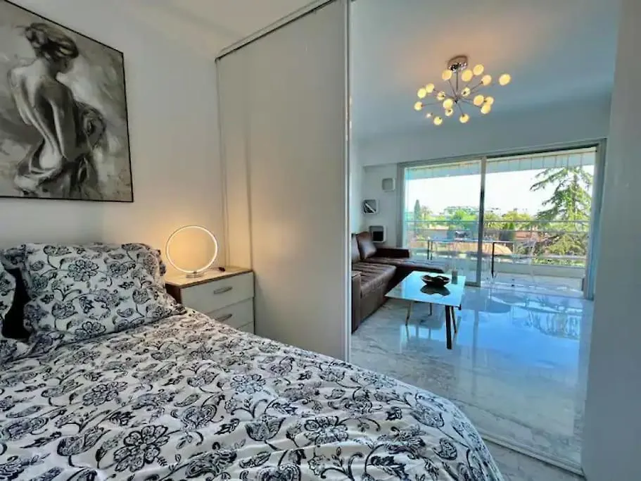 Apartment Grande Terrasse Vue Degagee Mer En Basse Californie Cannes